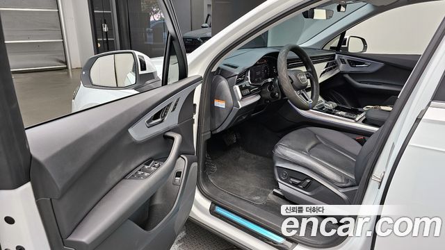 Audi Q7 2020 — photo 13