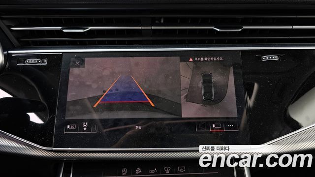 Audi Q7 2020 — photo 21