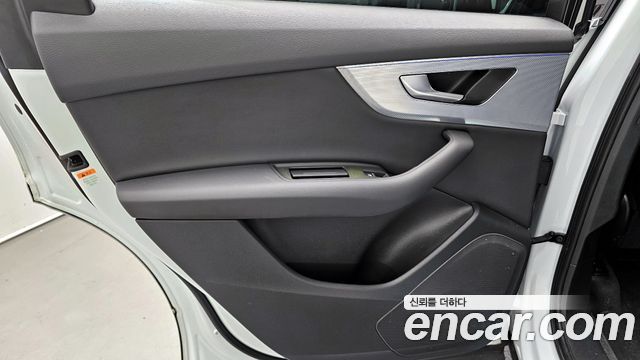 Audi Q7 2020 — photo 15