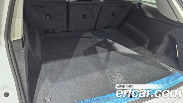 Audi Q7 2020 — photo 30