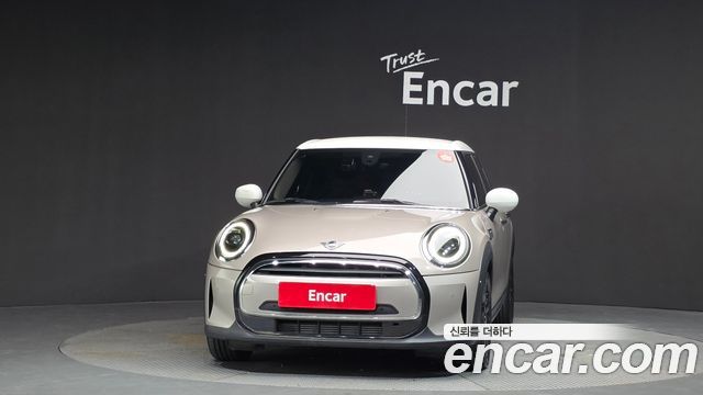Mini Cooper 2024 — photo 3