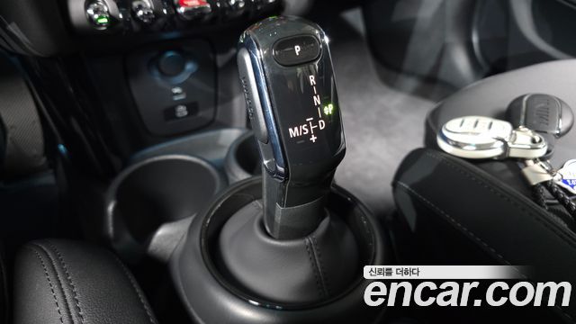 Mini Cooper 2024 — photo 12