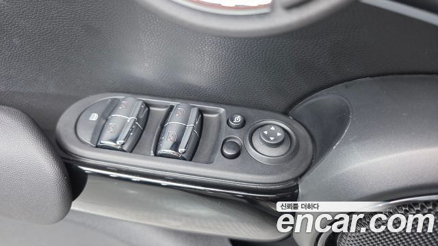 Mini Cooper 2024 — photo 18