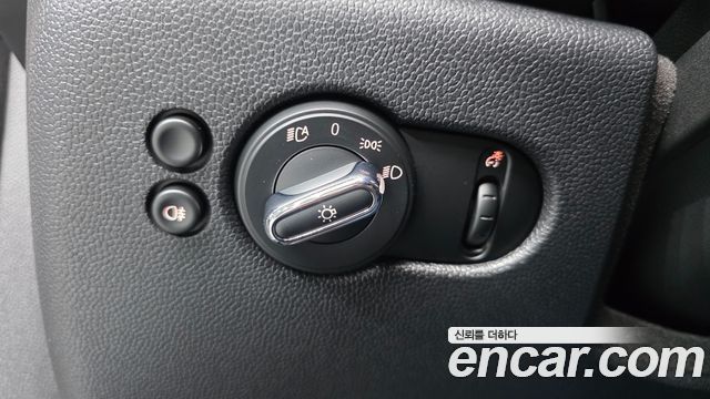 Mini Cooper 2024 — photo 19