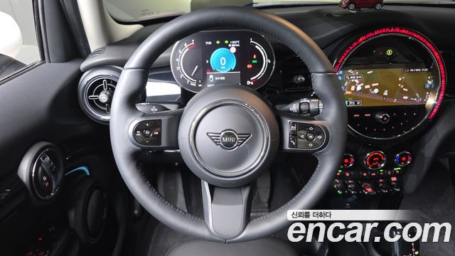 Mini Cooper 2024 — photo 21