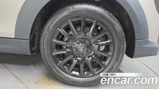 Mini Cooper 2024 — photo 7