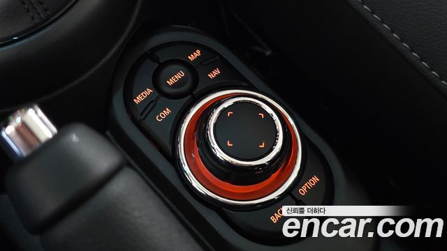 Mini Cooper 2024 — photo 27