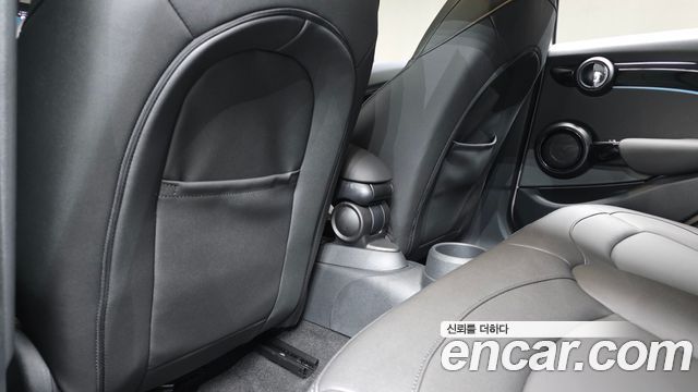 Mini Cooper 2024 — photo 30