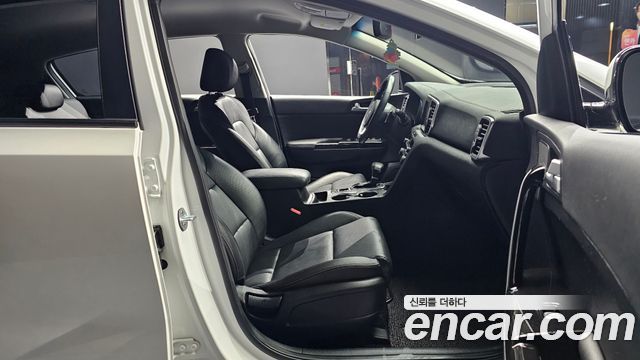 Kia Sportage 2018 — photo 11