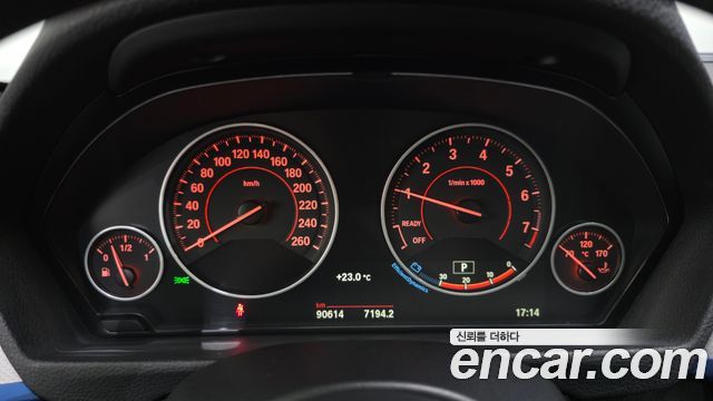 BMW 3-Series 2016 — photo 8
