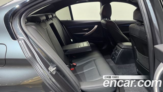 BMW 3-Series 2016 — photo 12