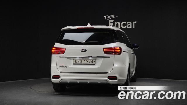 Kia Canival 2019 — photo 4