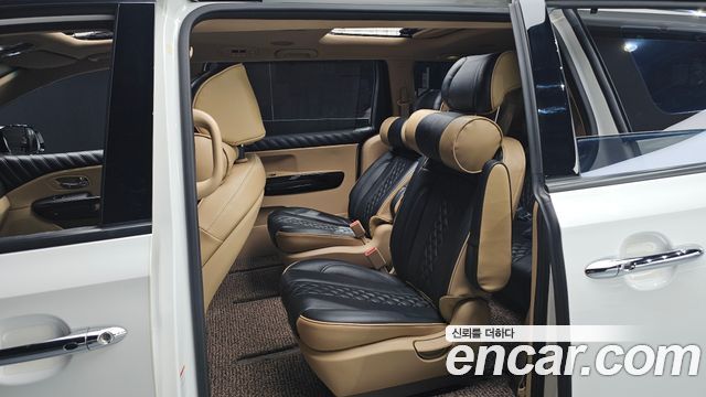 Kia Canival 2019 — photo 18