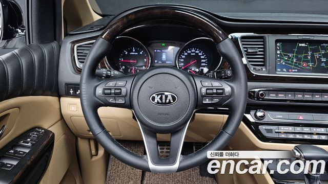 Kia Canival 2019 — photo 19