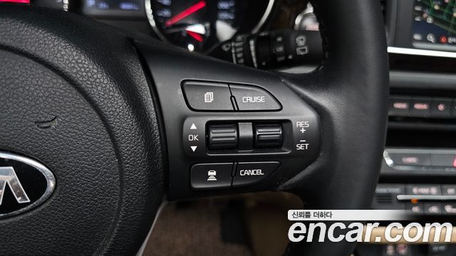Kia Canival 2019 — photo 31