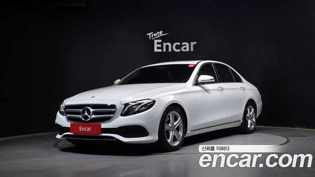 Mercedes-Benz E-Class 2017 — photo 1