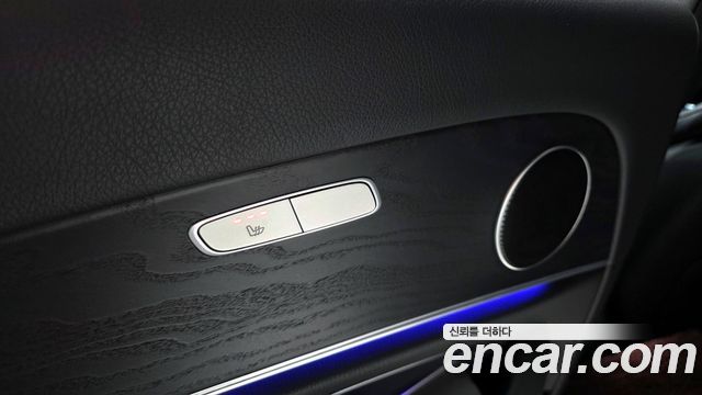 Mercedes-Benz E-Class 2017 — photo 20
