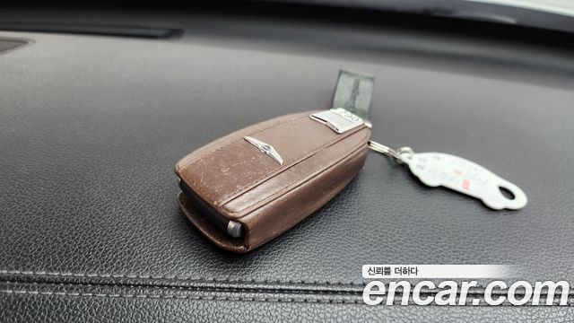 Genesis EQ900 2016 — photo 19