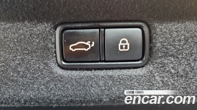 Genesis EQ900 2016 — photo 20