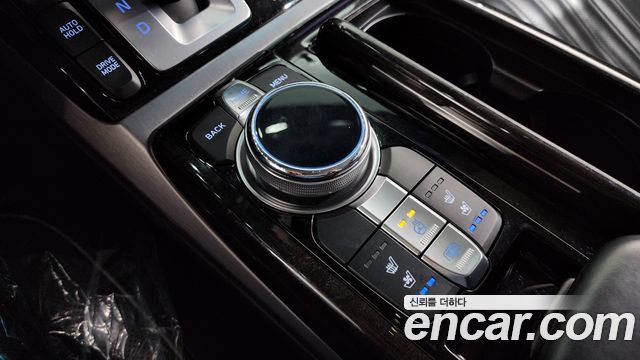 Genesis EQ900 2016 — photo 23