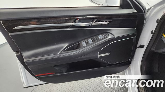 Genesis EQ900 2016 — photo 12