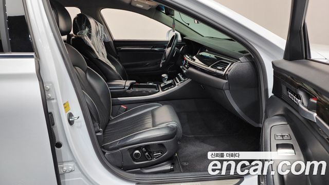 Genesis EQ900 2016 — photo 14