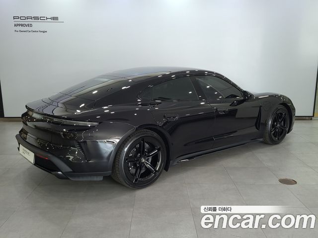 Porsche Taycan 2025 — photo 2
