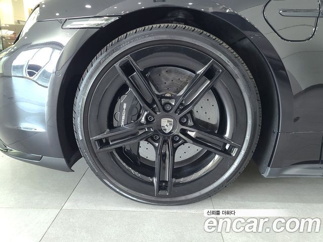 Porsche Taycan 2025 — photo 5