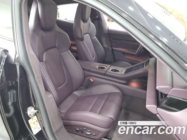 Porsche Taycan 2025 — photo 10