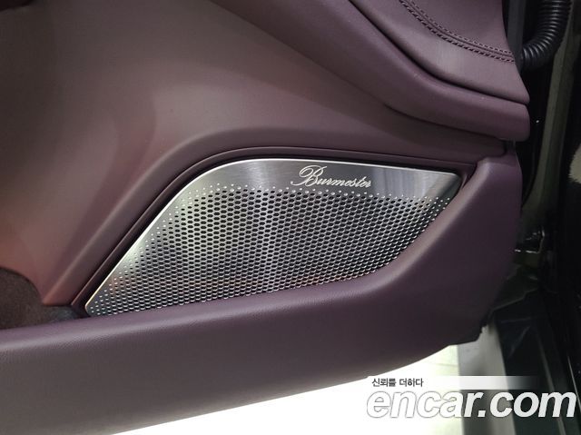 Porsche Taycan 2025 — photo 18