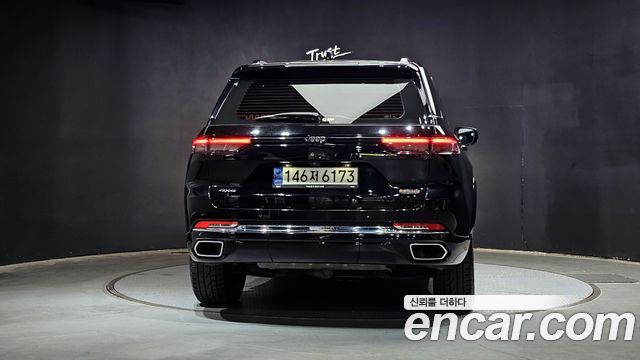 Jeep Cherokee 2023 — photo 4