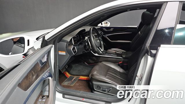 Audi A7 2020 — photo 13