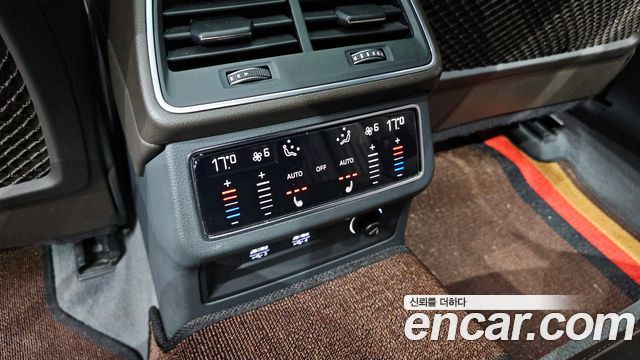 Audi A7 2020 — photo 24