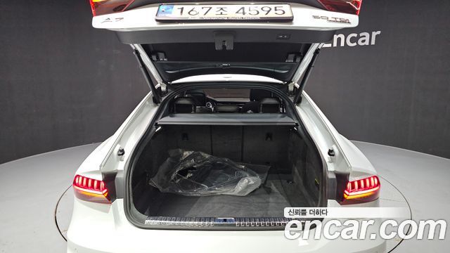 Audi A7 2020 — photo 26