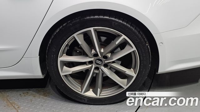 Audi A7 2020 — photo 7