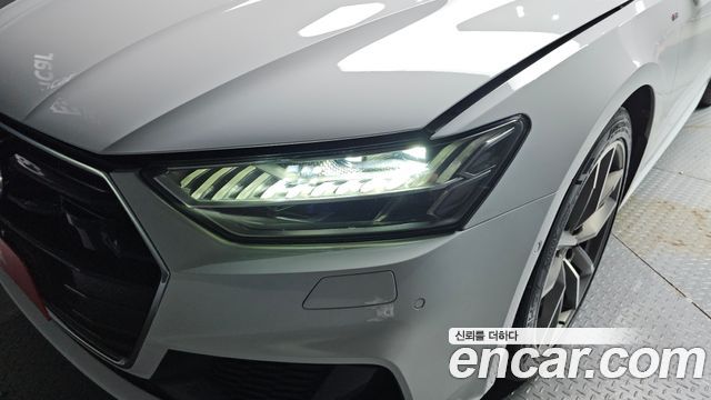 Audi A7 2020 — photo 8