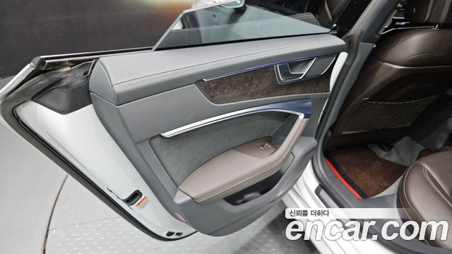 Audi A7 2020 — photo 15