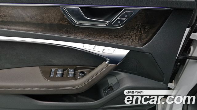 Audi A7 2020 — photo 30