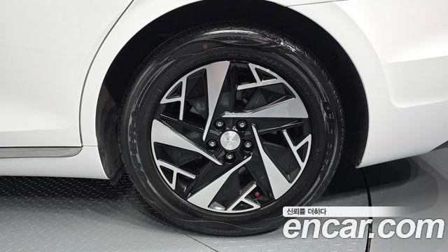 Hyundai Grandeur 2023 — photo 7
