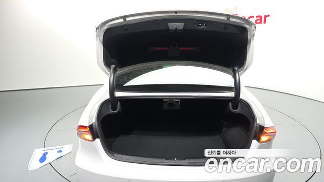 Hyundai Grandeur 2023 — photo 27