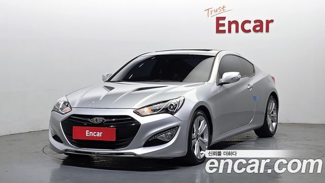 Hyundai Genesis 2010 — photo 1