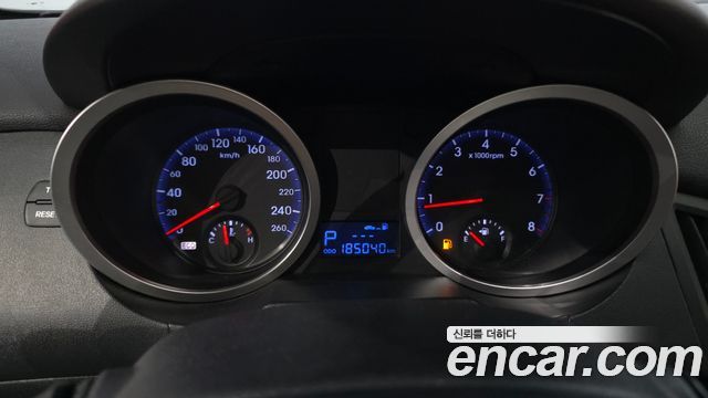 Hyundai Genesis 2010 — photo 8
