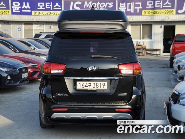 Kia Canival 2018 — photo 4