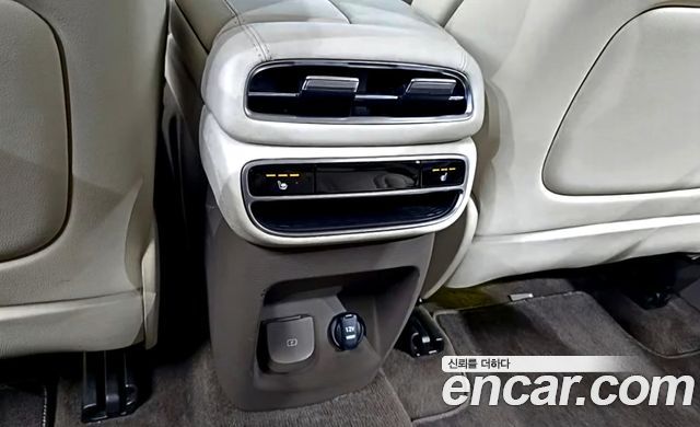 Genesis GV80 2022 — photo 17