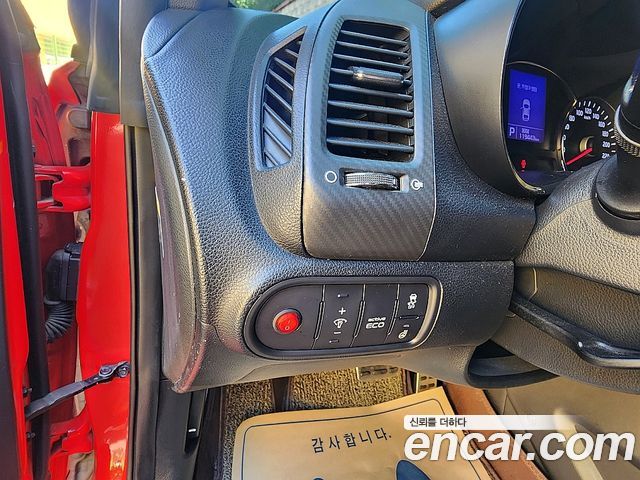 Kia K3 2014 — photo 10