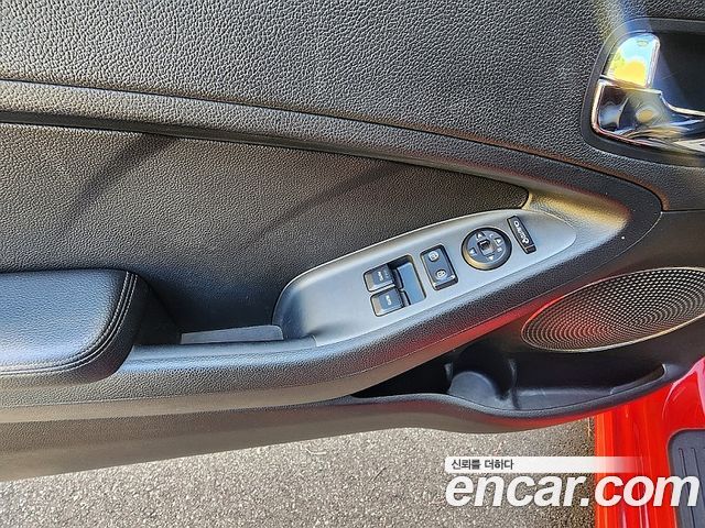 Kia K3 2014 — photo 11