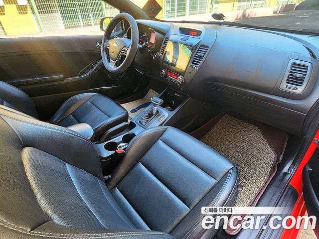 Kia K3 2014 — photo 14