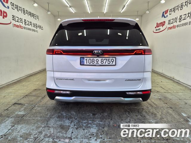 Kia Canival 2021 — photo 3