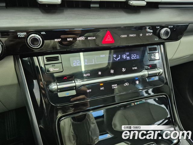 Kia Canival 2021 — photo 13