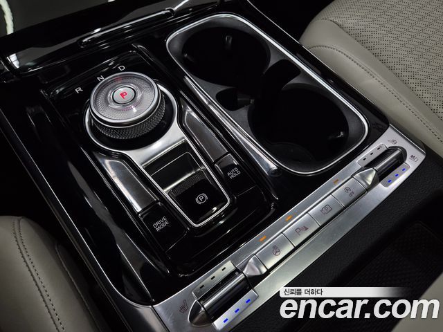Kia Canival 2021 — photo 14